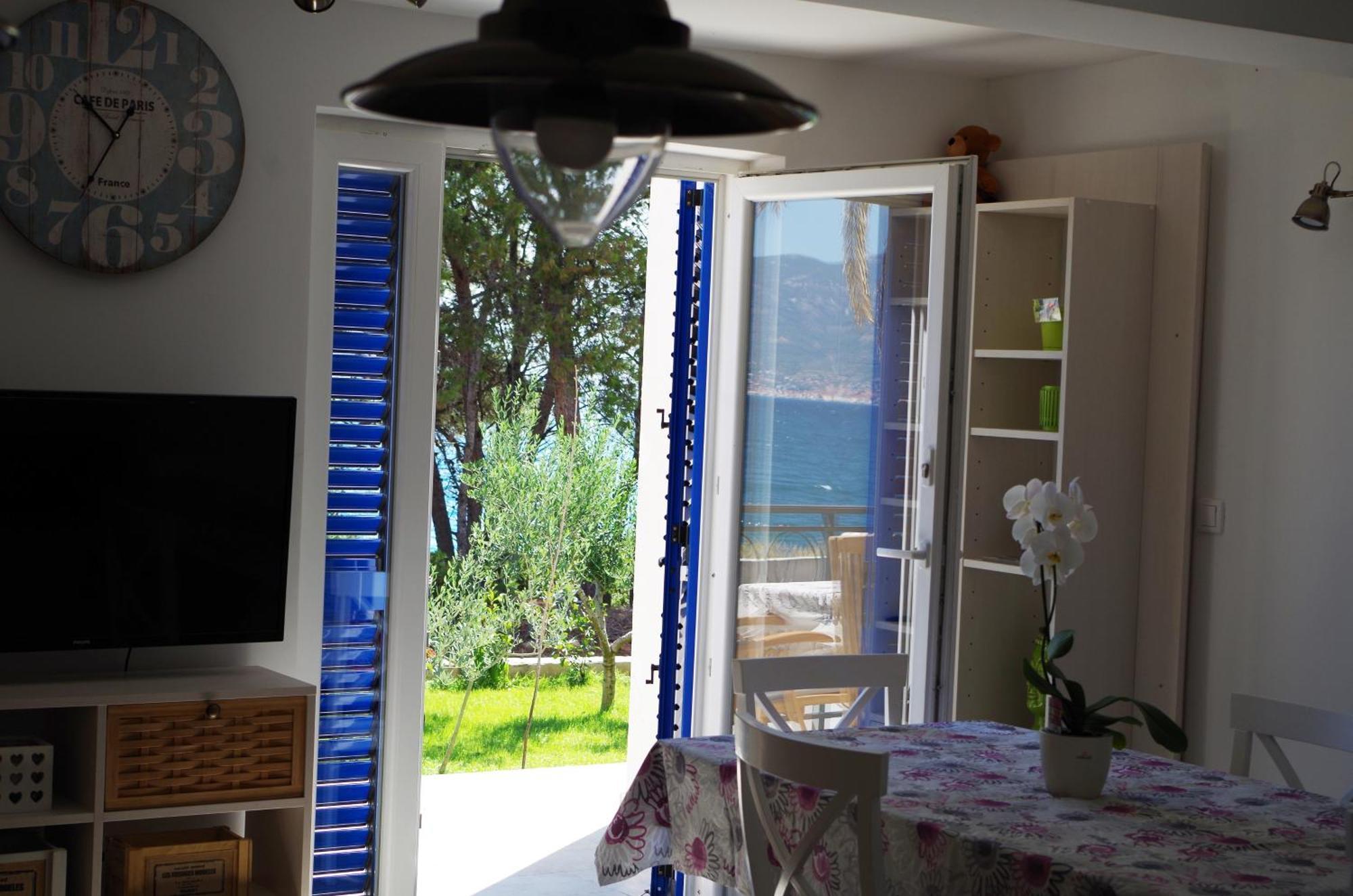 Apartments By The Sea Slatine, Ciovo - 14158 Værelse billede